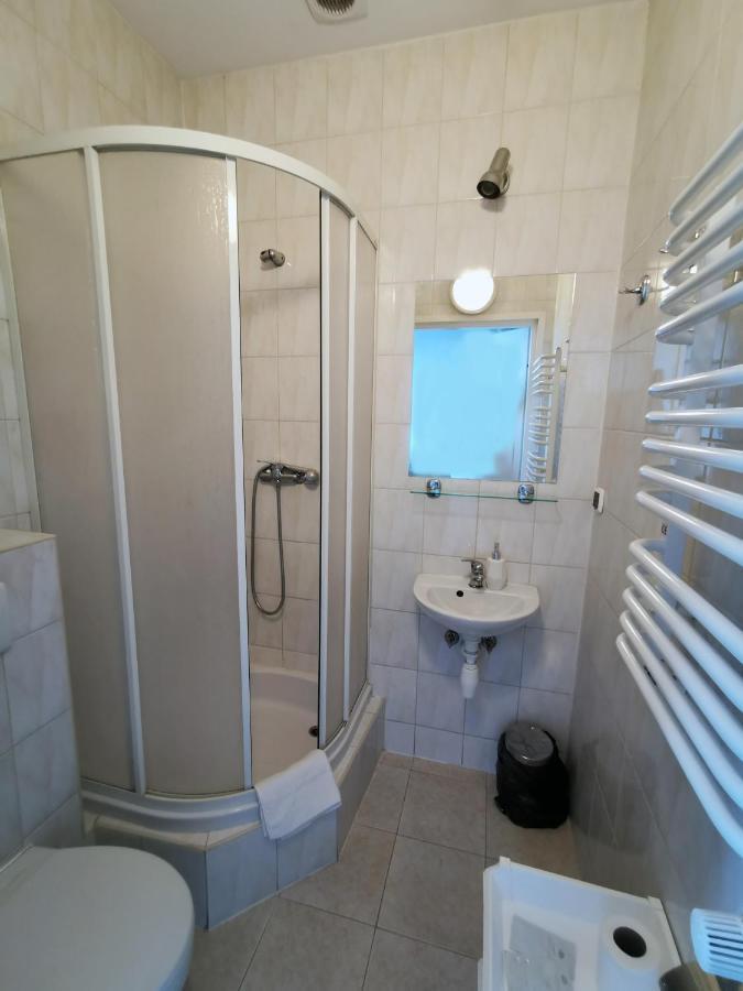 Hotel Teresita Краков Экстерьер фото